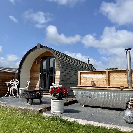 Hotel Abbey Farm Luxury Glamping Rhuddlan Exterior foto