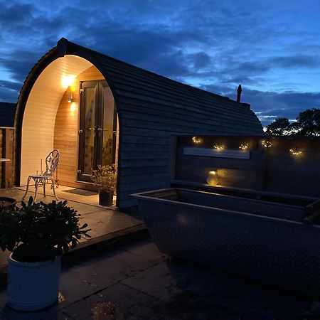 Hotel Abbey Farm Luxury Glamping Rhuddlan Exterior foto