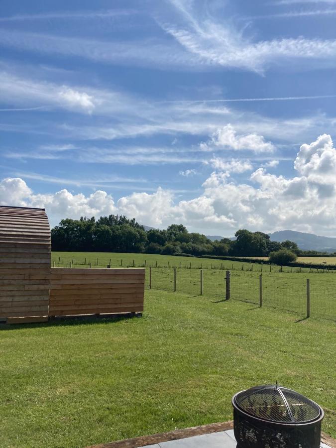 Hotel Abbey Farm Luxury Glamping Rhuddlan Exterior foto