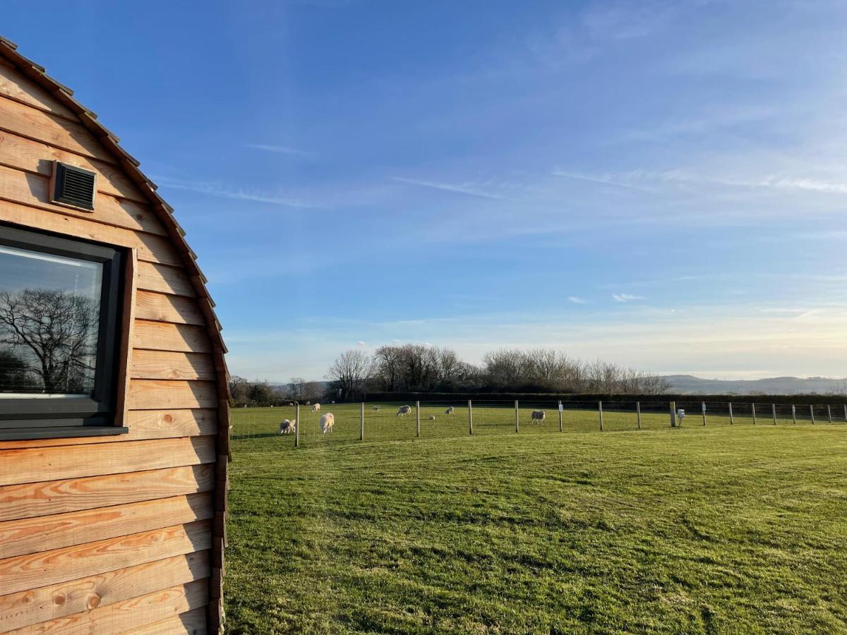Hotel Abbey Farm Luxury Glamping Rhuddlan Exterior foto