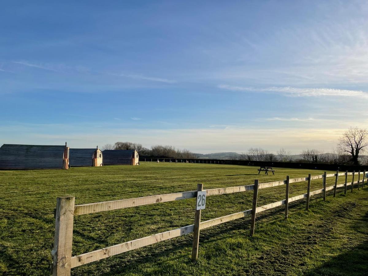 Hotel Abbey Farm Luxury Glamping Rhuddlan Exterior foto