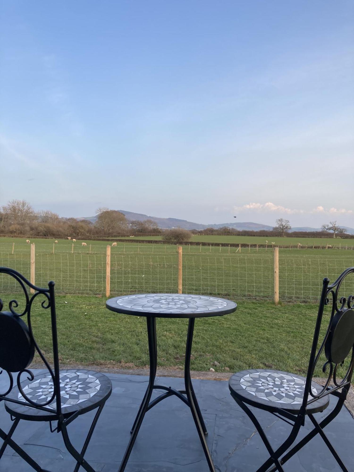 Hotel Abbey Farm Luxury Glamping Rhuddlan Exterior foto